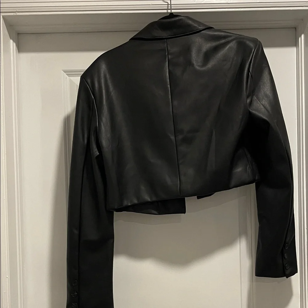 River Island Black Cropped faux Leather Jacket - Picture 3 of 3
